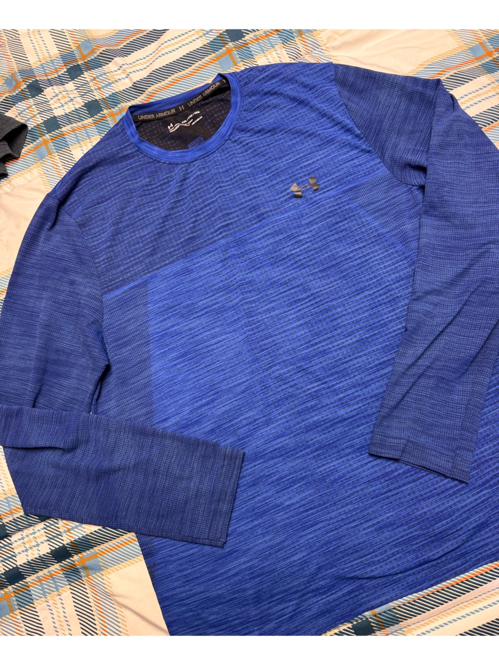 Under Armour Men's Blue Gradient Long Sleeve Performance Shirt